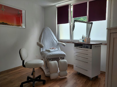 Fusspflege Margrit / Diplomierte Kosmetische Fusspflegerin und Fussreflexzonen-Massage Studio