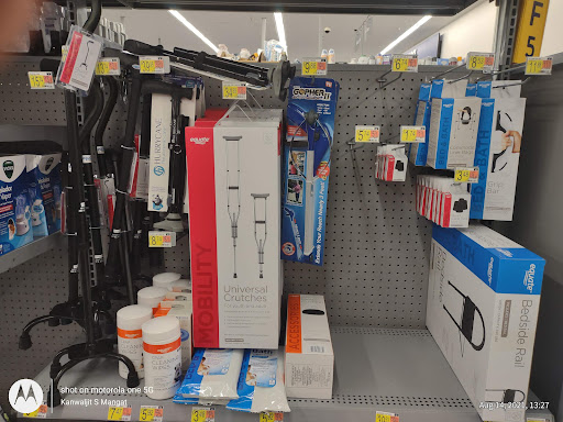 Discount Store «Walmart», reviews and photos, 254 Lowell Rd, Hudson, NH 03051, USA