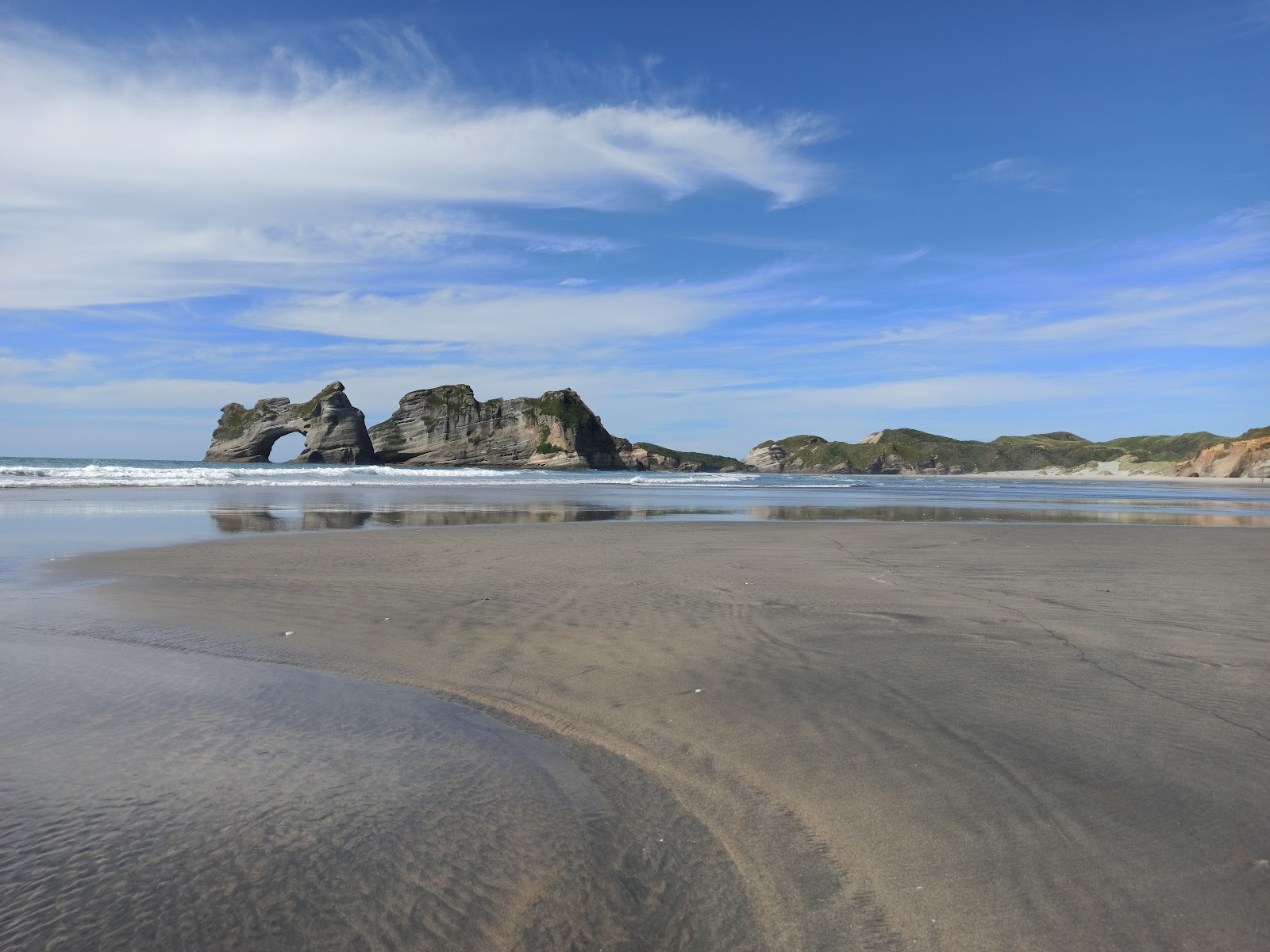 Wharariki Beach photo #8