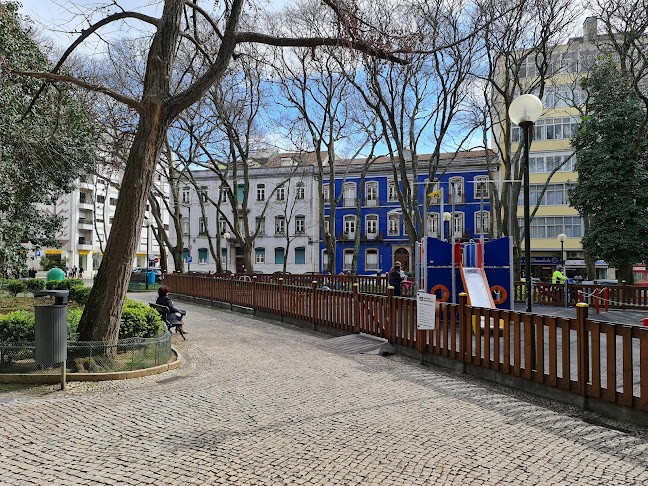 Avaliações doJardim Téofilo Braga / Jardim da Parada em Lisboa - Campo de futebol