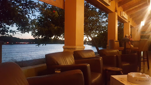 Bar «Smoke on the Water», reviews and photos, 1630 Bell Tower Ln, Weston, FL 33326, USA