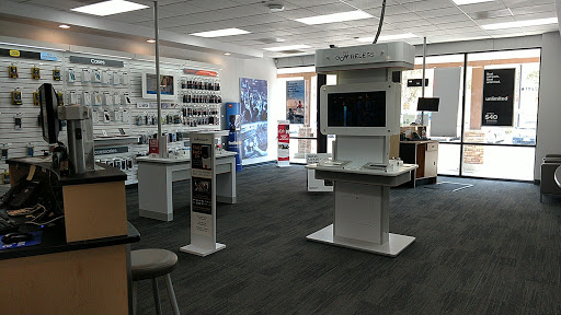 Cell Phone Store «GoWireless Verizon Authorized Retailer», reviews and photos, 4004 University Pkwy, San Bernardino, CA 92407, USA