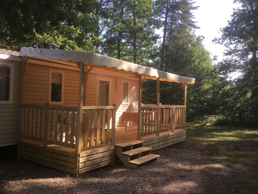 Camping Les Rives Du Lac Cantalès à Saint-Gérons