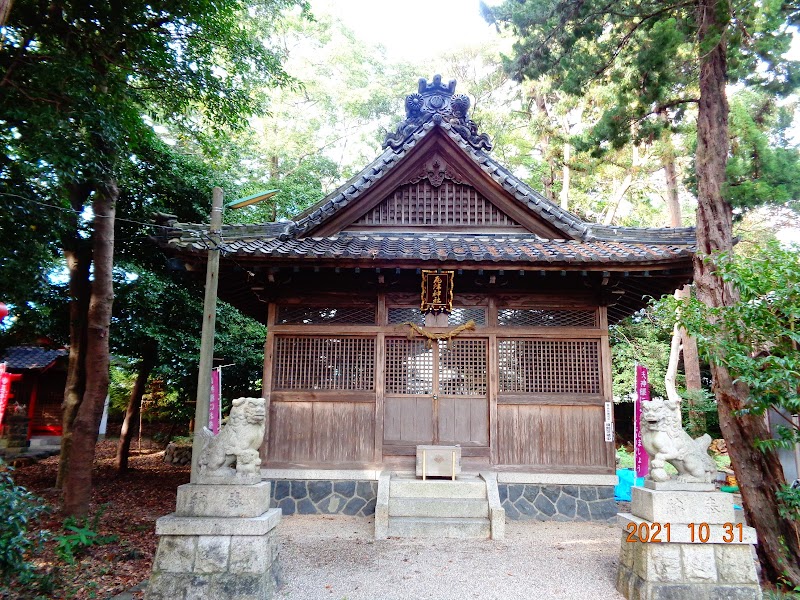 尾津神社(戸津)