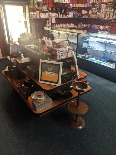 Tobacco Shop «We Roll», reviews and photos, 2339 Tamiami Trail E, Naples, FL 34112, USA