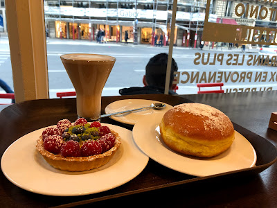 illy à Paris