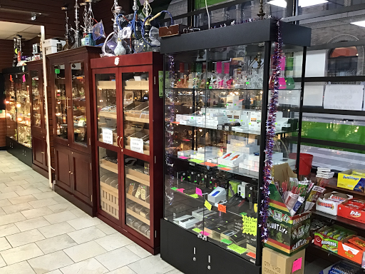 Cigar Shop «West Side Smoke Shop», reviews and photos, 712 Bridge St NW, Grand Rapids, MI 49504, USA