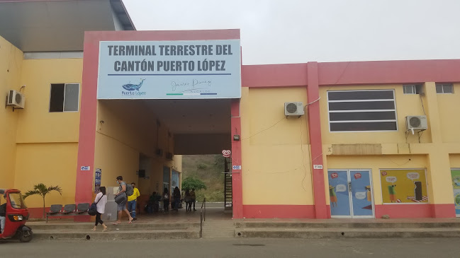 Opiniones de Terminal Terrestre Puerto Lopez en Puerto Lopez - Servicio de taxis