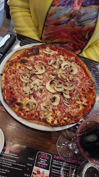 Pizza du Restaurant Les Ponts d'Ouve à Carentan-les-Marais - n°4
