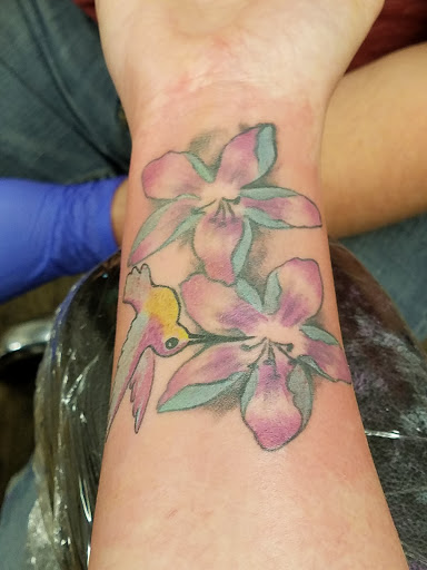 Tattoo Shop «Envy Ink Tattoo & Piercing», reviews and photos, 862 2nd Ave, Gallipolis, OH 45631, USA