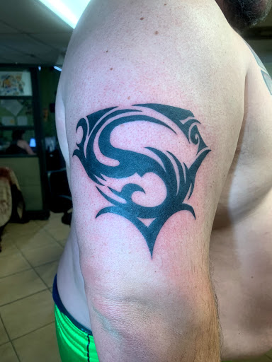 Tattoo Shop «Cross Roads Tattoo and Piercing», reviews and photos, 2070 Texas Ave, Bridge City, TX 77611, USA