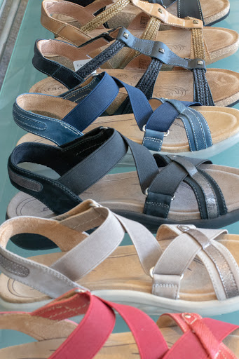 Shoe Store «Shoe Mill», reviews and photos, 8616 SE Sunnyside Rd, Clackamas, OR 97015, USA