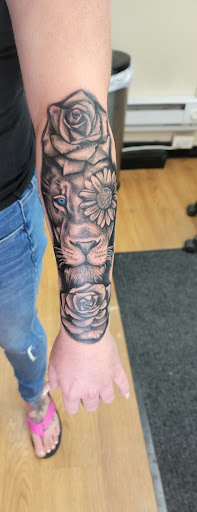 Agaru Tattoo, 413 S Maryland Ave, Wilmington, DE 19804, USA, 