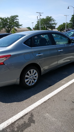 Used Car Dealer «Motor World», reviews and photos, 550 Roosevelt Rd, Glen Ellyn, IL 60137, USA