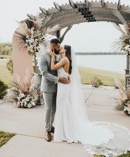 Bridal Shop «LUXEredux Bridal Boutique», reviews and photos, 1101 E 54th St, Indianapolis, IN 46220, USA