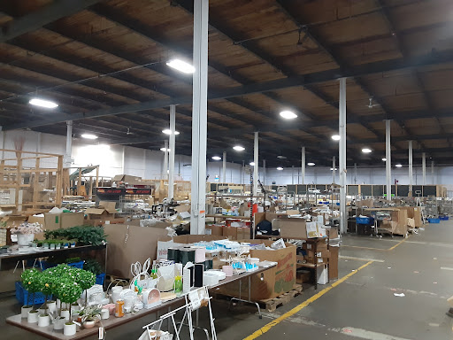 Shopping Mall «Flea Town USA», reviews and photos