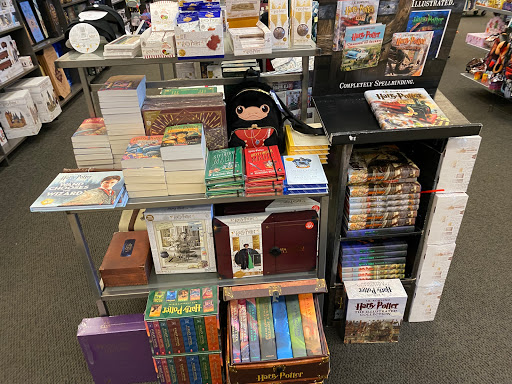 Book Store «Books-A-Million», reviews and photos, 6235 N Davis Hwy, Pensacola, FL 32504, USA