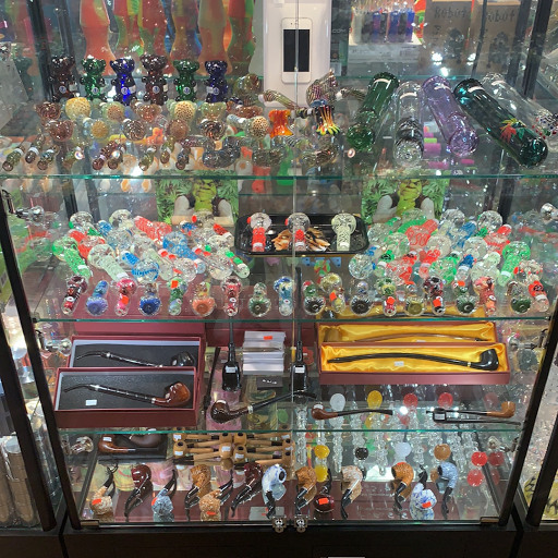 Tobacco Shop «Evergreen Tobacco», reviews and photos, 306 E Green St, Champaign, IL 61820, USA