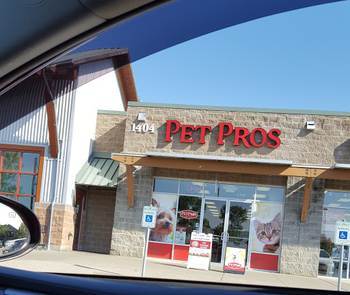 Pet Supply Store «Pet Pros Lakeland in Auburn», reviews and photos, 1404 Lake Tapps Pkwy E, Auburn, WA 98092, USA