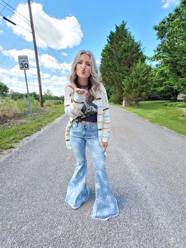 Store «Cahoots-Two Gals General Store», reviews and photos, 53 N Main St #100, Crossville, TN 38555, USA