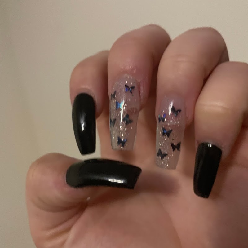 V Nails