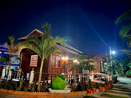 Rooster Mekong Resort