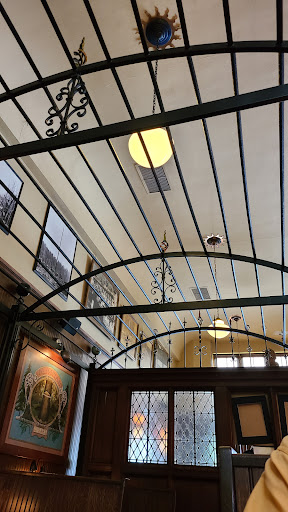 Brewpub «McMenamins Spar Café», reviews and photos, 114 4th Ave E, Olympia, WA 98501, USA