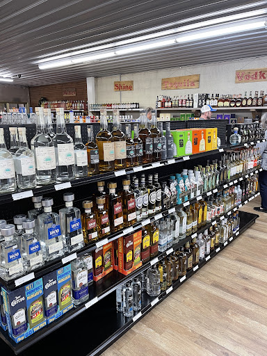 Liquor Store «Hillbilly Liquor & Wine», reviews and photos, 211 US-641, Camden, TN 38320, USA