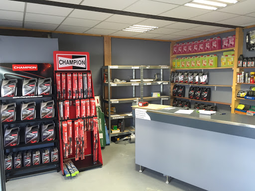 Photo 3 - Garage Caille