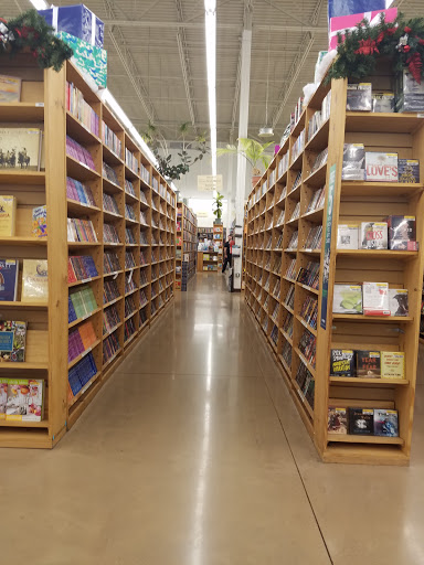 Book Store «Half Price Books», reviews and photos, 959 I-30, Rockwall, TX 75087, USA