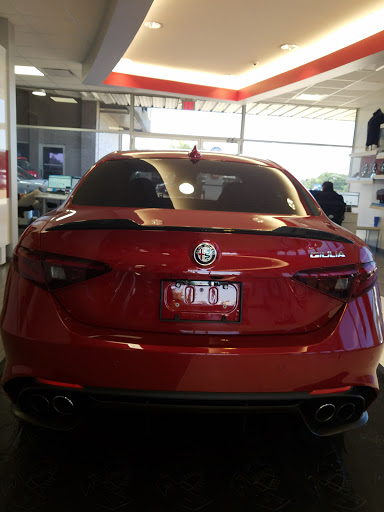 Car Dealer «Alfa Romeo FIAT of McKinney», reviews and photos, 800 N Central Expy, McKinney, TX 75070, USA