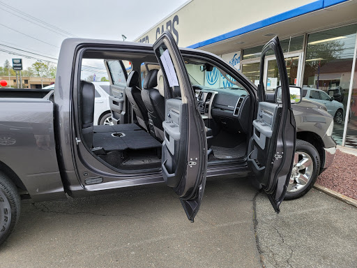 Used Car Dealer «Harte Used Car Super Center», reviews and photos, 341 S Broad St, Meriden, CT 06450, USA