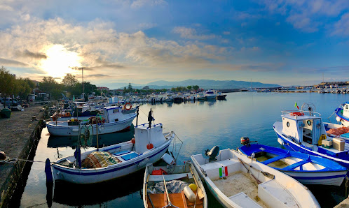 Porto di Marina di Casal Velino Via Angelo Lista, 84045 Marina di Casal Velino SA, Italia