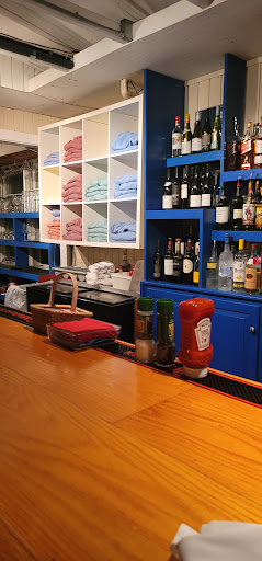 Caroline's Bar and Grill