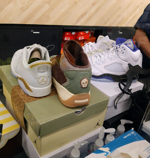 Clothing Store «Nike Factory Store», reviews and photos, 600 Bluebird Ct, Central Valley, NY 10917, USA