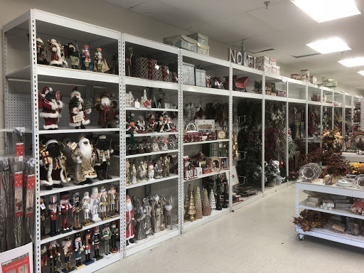 Home Goods Store «Tuesday Morning», reviews and photos, 2516 Cantrell Rd i, Little Rock, AR 72202, USA