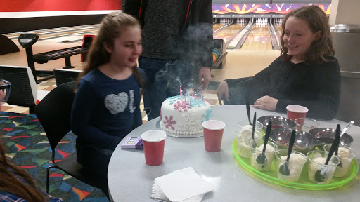 Bowling Alley «AMF Hilltop Lanes», reviews and photos, 5918 Williamson Rd, Roanoke, VA 24012, USA