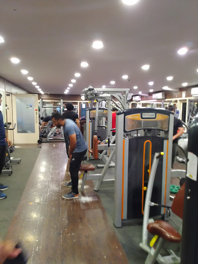 Solitaire Fitness - 3rd floor, Sri Lakshmi Complex, Beside Taiba Bakery, above More Super Market, Shantinagar Colony, Masab Tank, Hyderabad, Telangana 500028, India