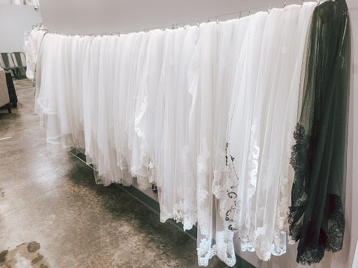 Bridal Shop «Strut Bridal Salon - Sizes 12+», reviews and photos, 4264 Atlantic Ave, Long Beach, CA 90807, USA