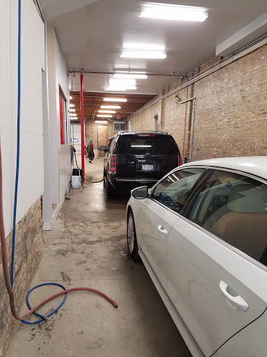 Car Wash «Glitz Car Wash», reviews and photos, 2511 W Augusta Blvd, Chicago, IL 60622, USA