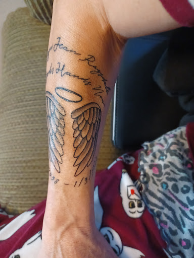 Tattoo Shop «Raining Ink», reviews and photos, 420 W 7th St, Columbia, TN 38401, USA