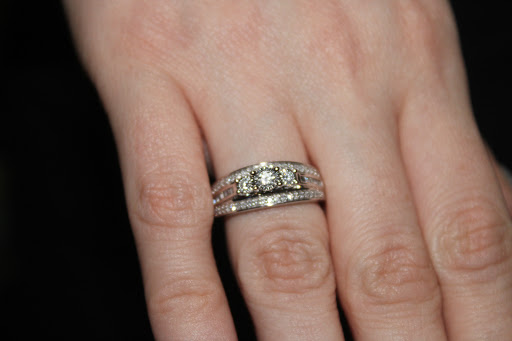 Jewelry Store «Zales - The Diamond Store», reviews and photos, 1665 State Hill Rd k-1, Wyomissing, PA 19610, USA