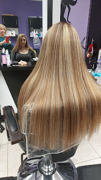 House of Beauty hair salon for men and women - Photo 6 - Car repair in Montrose, CA, Glendale