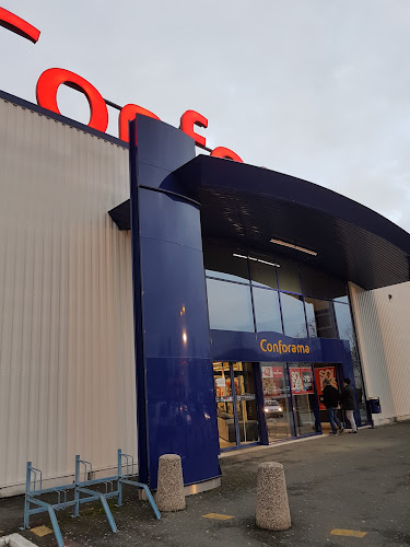 Magasin de meubles Conforama Laval Laval