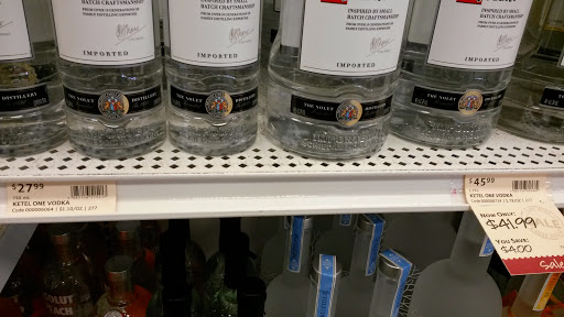 State Liquor Store «Fine Wine & Good Spirits Premium Collection», reviews and photos, 3718 Easton-Nazareth Hwy, Easton, PA 18045, USA