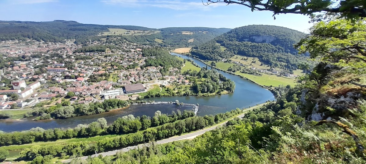 CAMPING DE L'ILE à Pont-les-Moulins (Doubs 25)