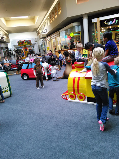 Shopping Mall «Valley River Center», reviews and photos, 293 Valley River Center, Eugene, OR 97401, USA