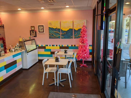 Bakery «Smallcakes Cupcakery & Creamery», reviews and photos, 9699 N Hayden Rd #109, Scottsdale, AZ 85258, USA