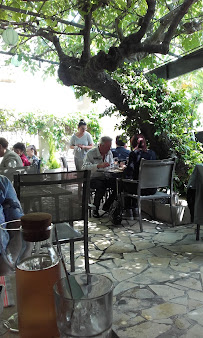 Atmosphère du Restaurant Les 2 zèbres à Morières-lès-Avignon - n°9