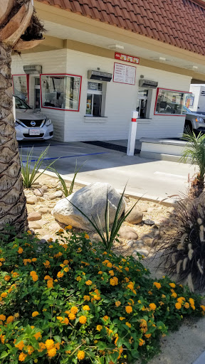 In-N-Out Burger image